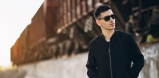 Hi Boys, 7 Style Cowok Kekinian Ini Bisa Kamu Contek Untuk Daily Activity Kamu! Ilustrasi Gambar Gaya Fashion untuk Pria. Image: Freepik