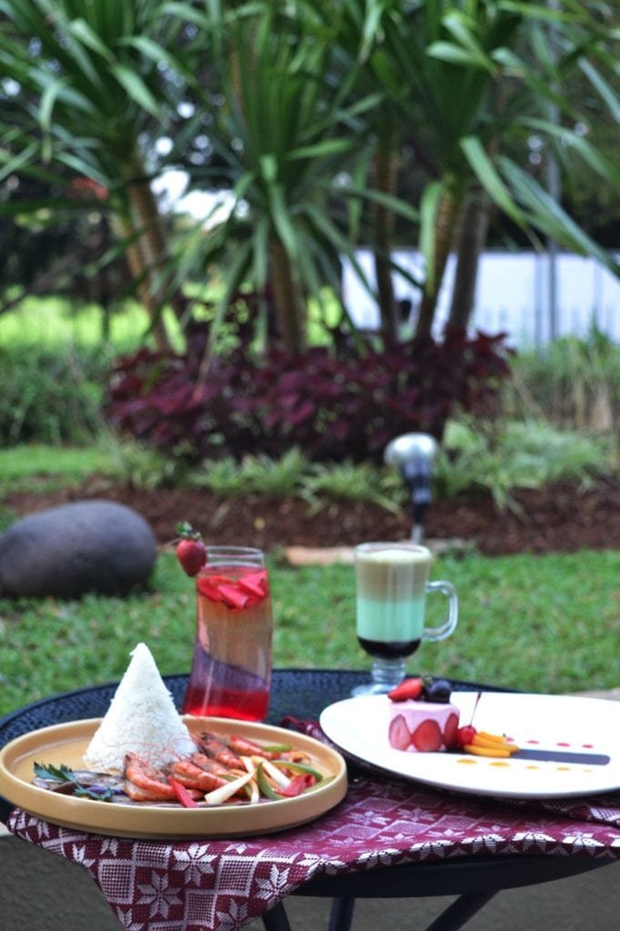 Hotel Santika BSD Teraskota bakal menyuguhkan menu cake special. Manisnya Strawberry Mouse with Love digabungkan dengan segarnya Strawberry Mojito.