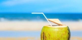 Inilah 5 Manfaat Air Kelapa yang Perlu Anda Tahu, Disimak ya! Manfaat minum air kelapa