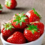 Manfaat Buah Stroberi Untuk Tubuh, Rugi Kalau Gak Baca! manfaar stroberi untuk tubuh