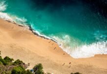 4 Pantai Terbaik di Bali yang Menawarkan Keindahan Luar Biasa Pantai Indah di Bali