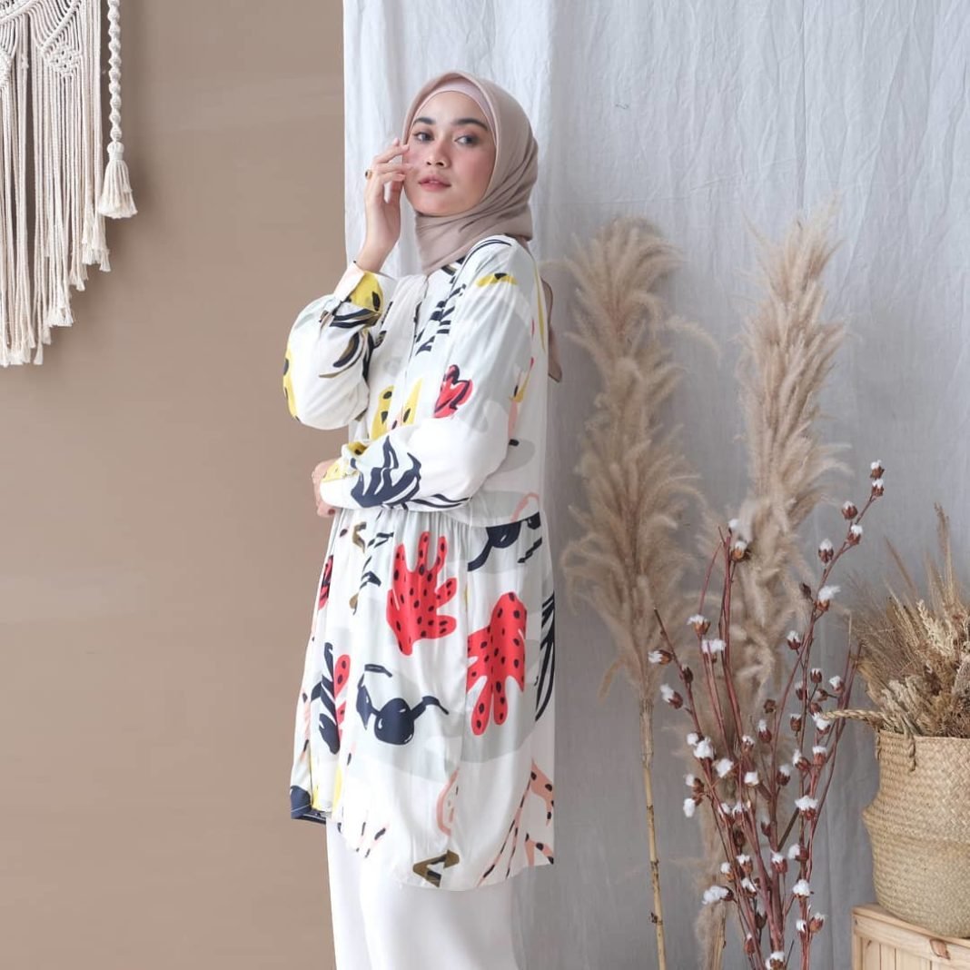 OOTD Hijab Rok Kekinian, yang Mana Style Kamu?