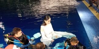 Viral, Dewi Perssik Terlihat di Kolam 16 Meter, Ini Faktanya! dewi perssik