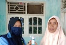 Mahasiswa KKN UIN Walisongo Bagikan Masker Gratis di Desa Lohbener, Indramayu!