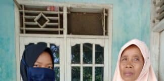 Mahasiswa KKN UIN Walisongo Bagikan Masker Gratis di Desa Lohbener, Indramayu!