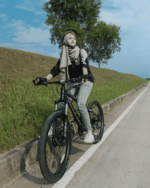 Style Bersepeda Hijab yang Tidak Ribet