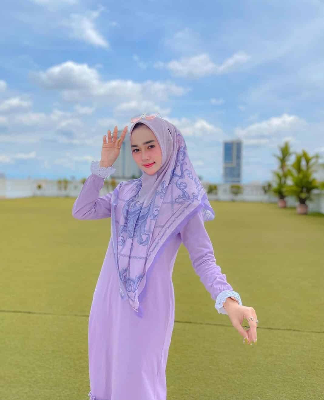 7 Ide OOTD Hijab Warna Lilac - Hitputcom