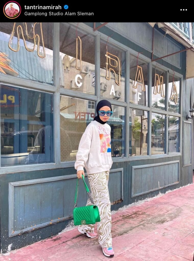 gambar ootd hijab 2022