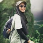 Ide-Ide OOTD Hijab Traveler, dijamin Nyaman Saat Liburan! OOTD Hijab Traveller