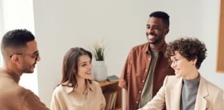 Bisnis Franchise vs Bisnis Sendiri: Mana yang Lebih Baik? Bisnis Franchise