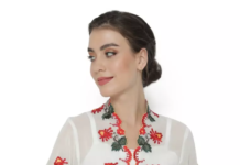 Model Kebaya Modern Simple Tapi Mewah dengan Desain Unik Model Kebaya Modern Simple Tapi Mewah Bermotif Merak