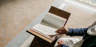 Doa Khatam Qur’an dan Keutamaannya di Bulan Puasa Doa Khatam Qur’an dan Keutamaannya di Bulan Puasa