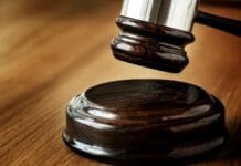 Pada 24 Juni, PKPU terhadap Mantan Wakil Bupati Pati Saiful Arifin Resmi Diputuskan! Kreditor Minta Penjelasan atas Pembatalan Lelang Hotel Pati ketok palu hakim di pengadilan